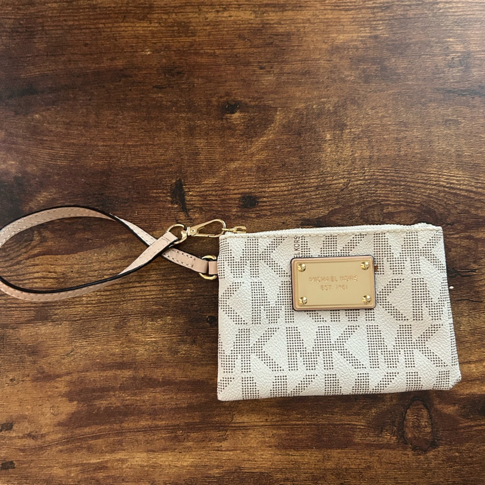 Michael Kors Wristlet Clutch